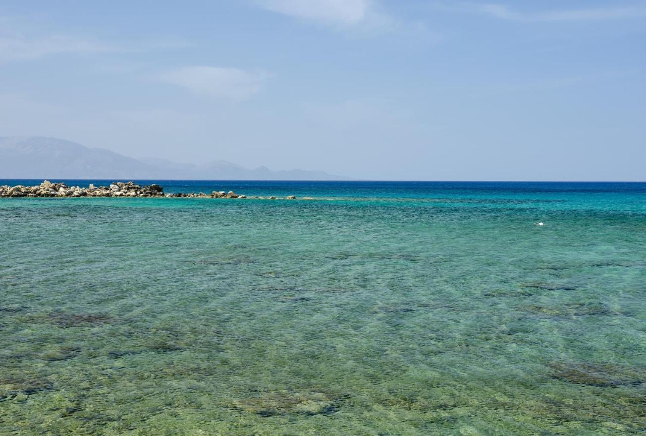 Oceanis Suites With Private Heated Pools And Sea View, By Zantewize Kipszéli Kültér fotó