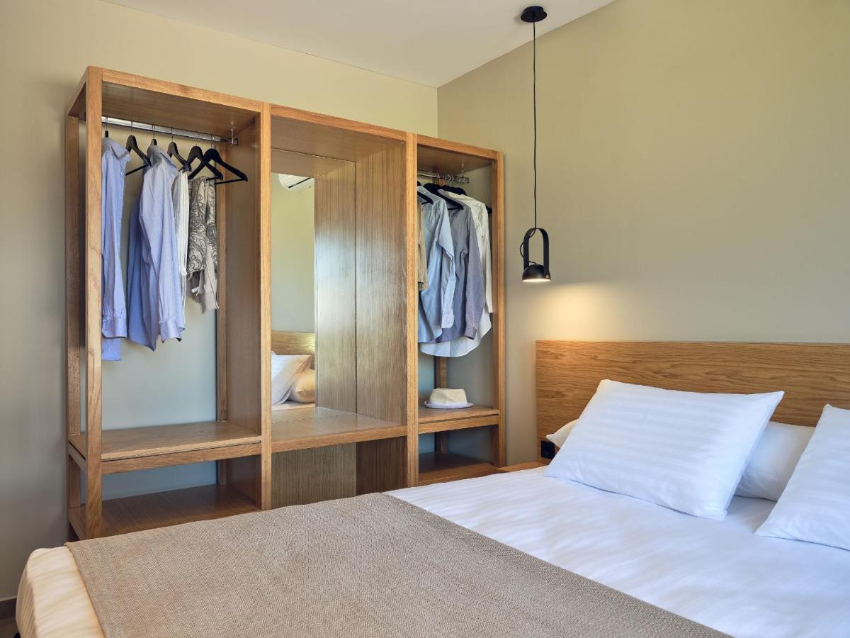 Oceanis Suites With Private Heated Pools And Sea View, By Zantewize Kipszéli Kültér fotó